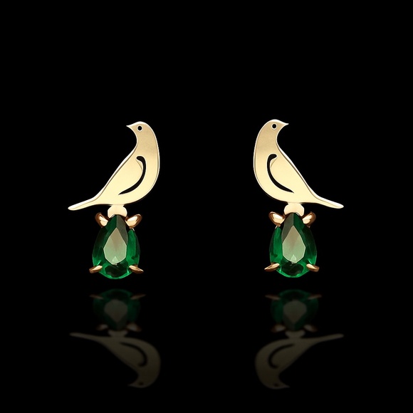 Brass Bird Jewelry Set with Green Gemstones – Pendant Necklace and Earrings - Picture 4 of 7